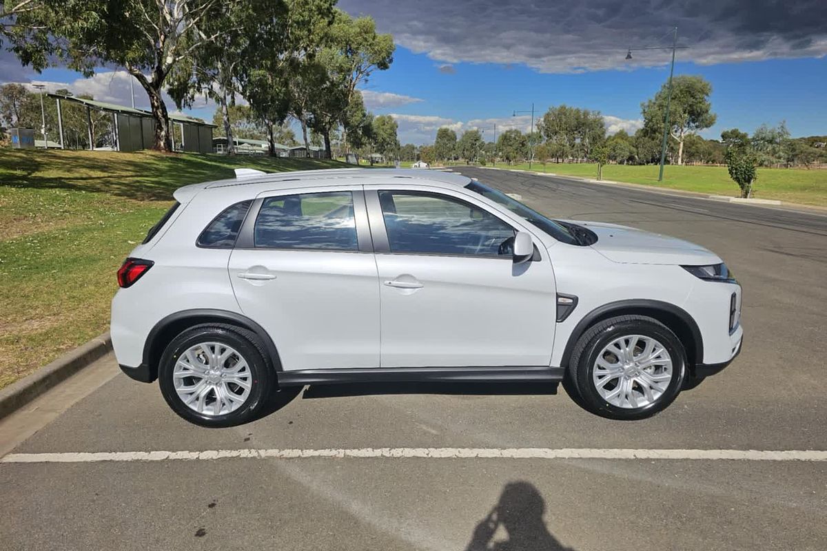 2024 Mitsubishi ASX ES XD