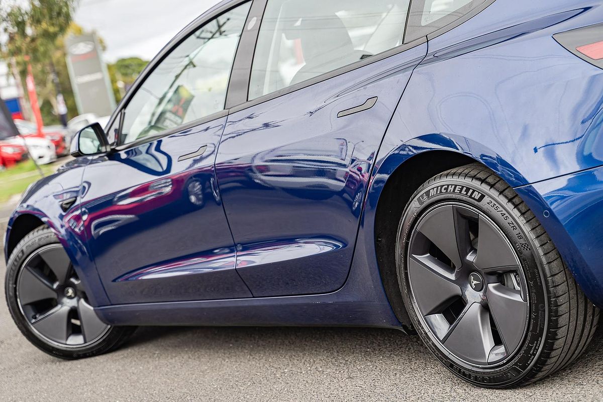 2022 Tesla Model 3 Rear-Wheel Drive
