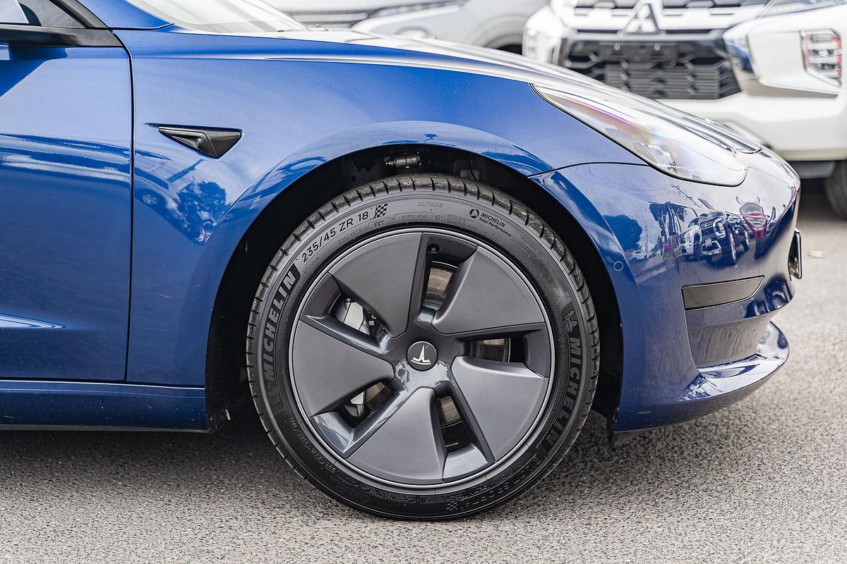 2022 Tesla Model 3 Rear-Wheel Drive
