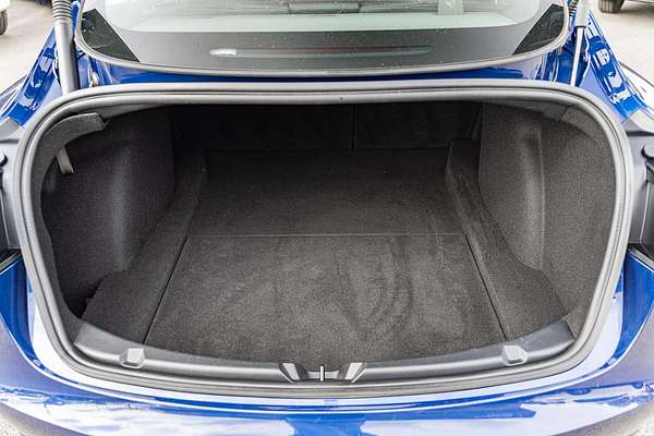2022 Tesla Model 3 Rear-Wheel Drive