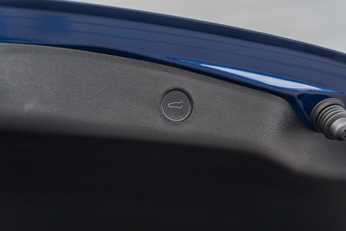 2022 Tesla Model 3 Rear-Wheel Drive