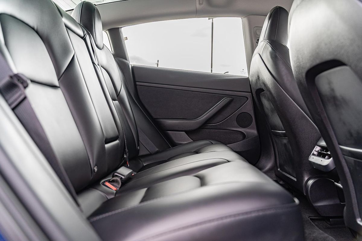 2022 Tesla Model 3 Rear-Wheel Drive