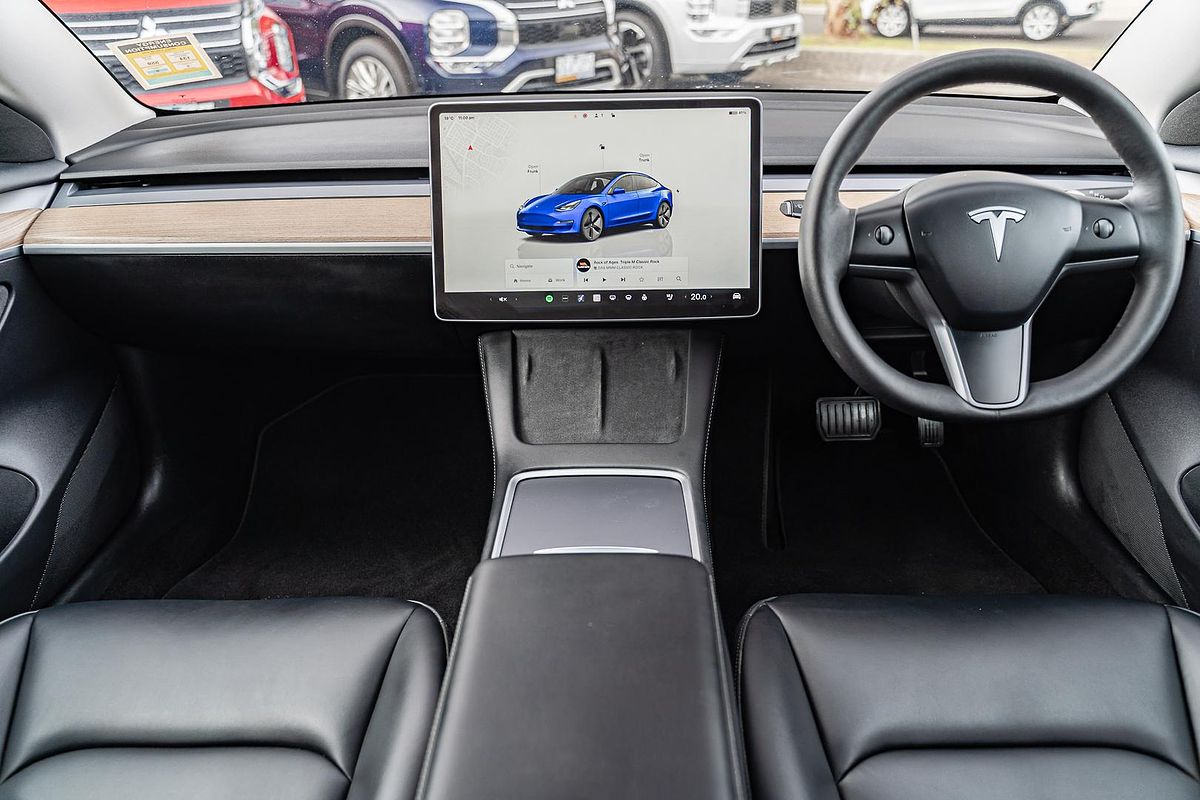 2022 Tesla Model 3 Rear-Wheel Drive