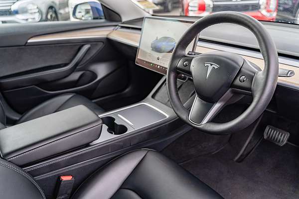 2022 Tesla Model 3 Rear-Wheel Drive