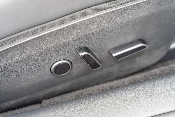2022 Tesla Model 3 Rear-Wheel Drive