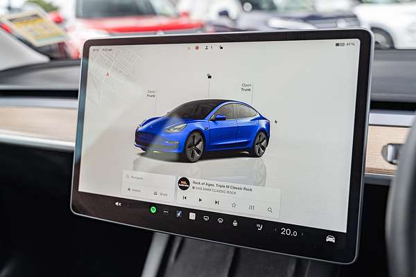 2022 Tesla Model 3 Rear-Wheel Drive