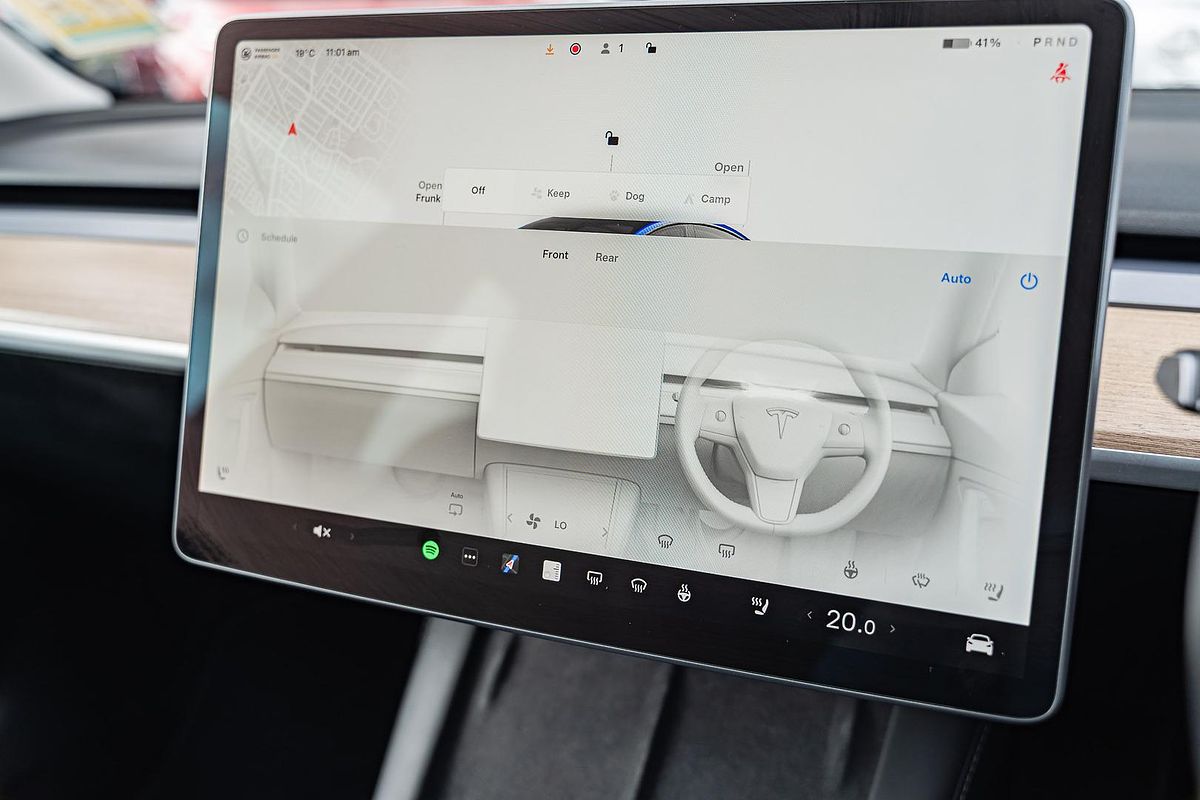 2022 Tesla Model 3 Rear-Wheel Drive