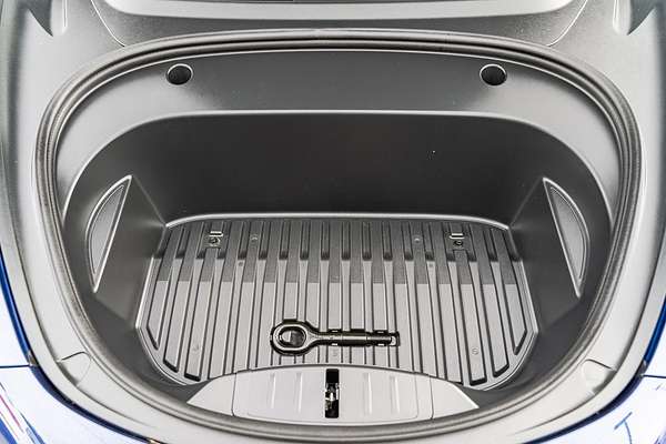 2022 Tesla Model 3 Rear-Wheel Drive