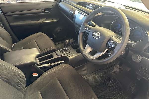 2020 Toyota Hilux SR GUN126R 4X4