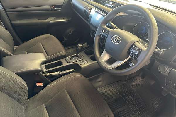 2020 Toyota Hilux SR GUN126R 4X4