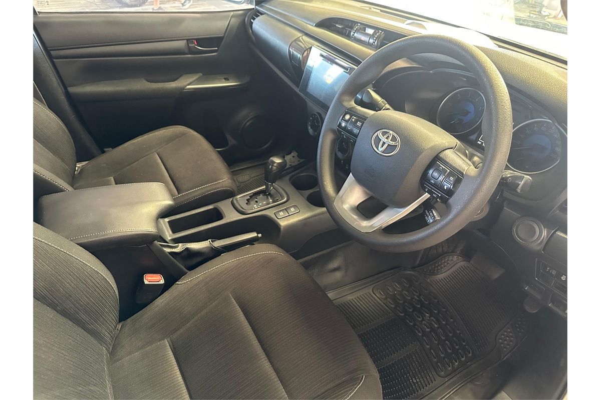2020 Toyota Hilux SR GUN126R 4X4