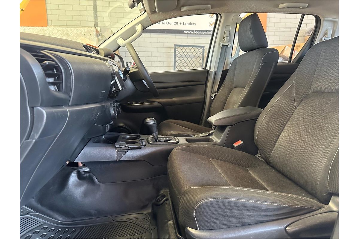 2020 Toyota Hilux SR GUN126R 4X4