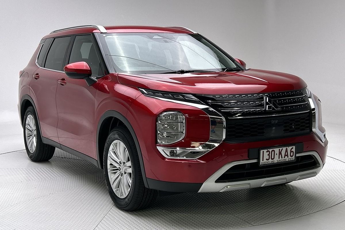 2024 Mitsubishi Outlander LS ZM