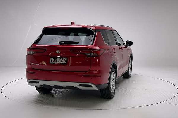 2024 Mitsubishi Outlander LS ZM