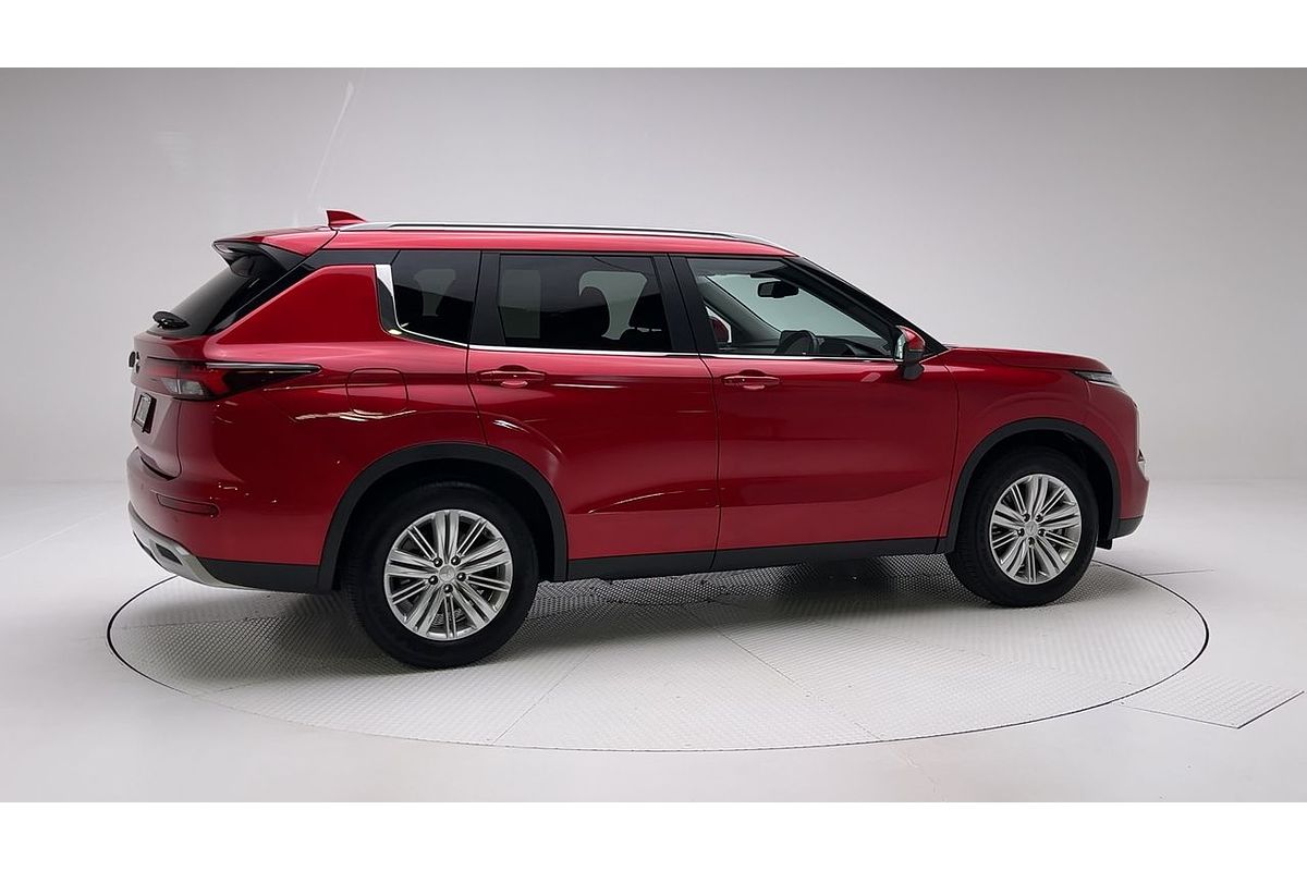 2024 Mitsubishi Outlander LS ZM