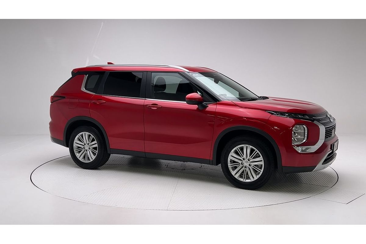 2024 Mitsubishi Outlander LS ZM