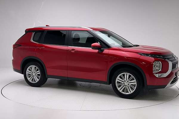 2024 Mitsubishi Outlander LS ZM