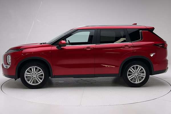 2024 Mitsubishi Outlander LS ZM
