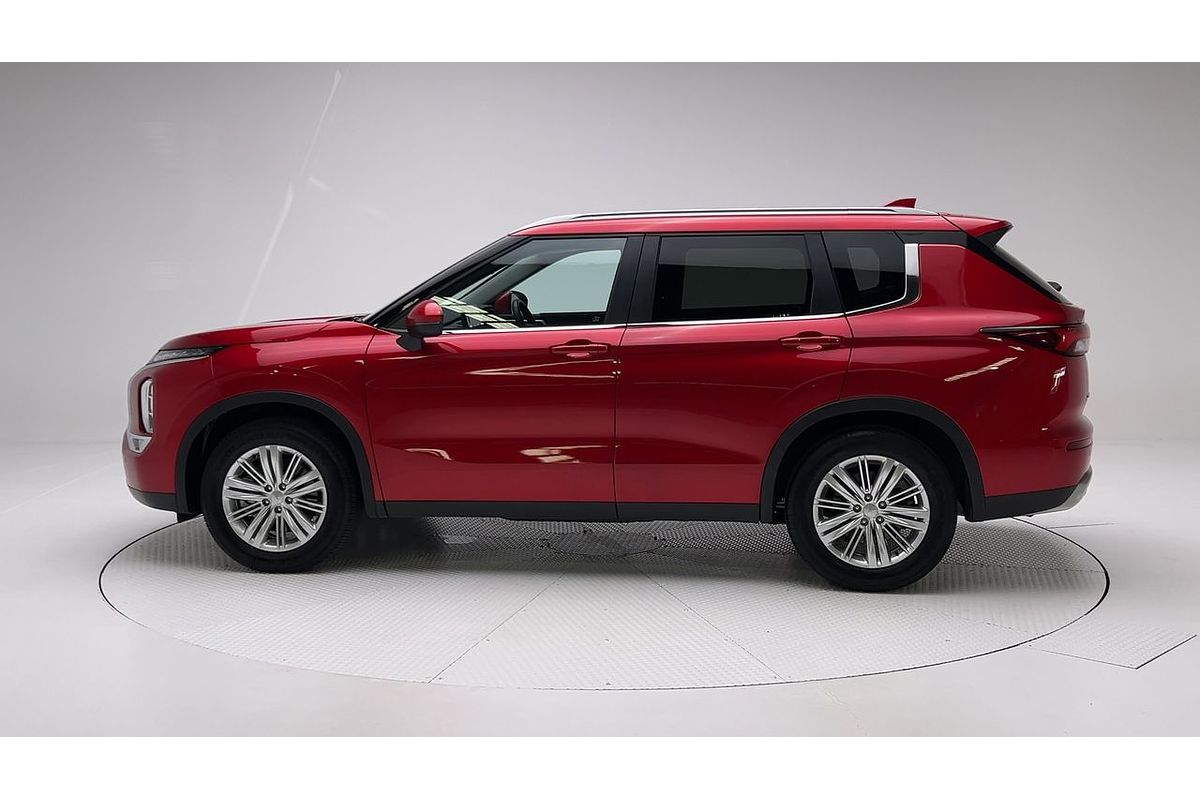 2024 Mitsubishi Outlander LS ZM