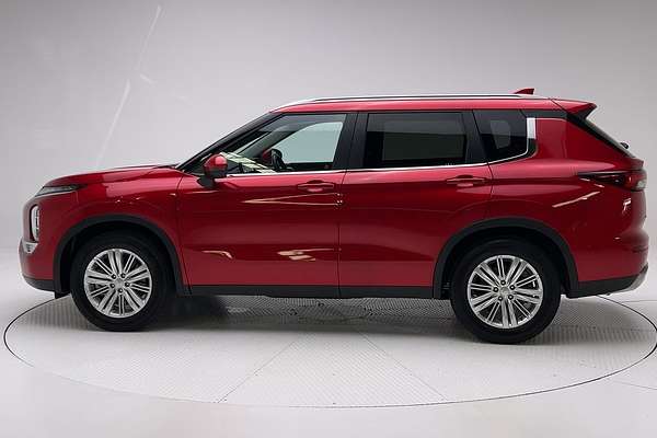 2024 Mitsubishi Outlander LS ZM