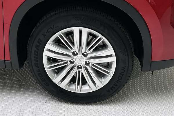 2024 Mitsubishi Outlander LS ZM