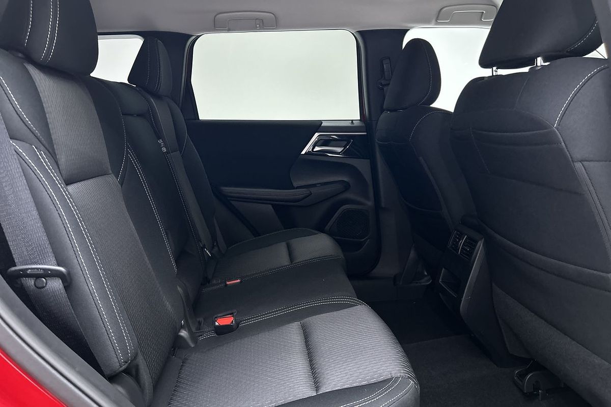 2024 Mitsubishi Outlander LS ZM