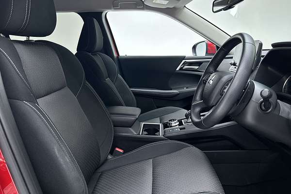 2024 Mitsubishi Outlander LS ZM