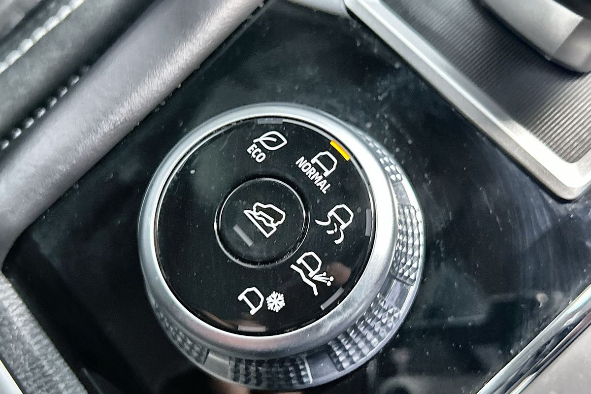 2024 Mitsubishi Outlander LS ZM