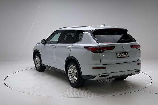 2024 Mitsubishi Outlander LS ZM