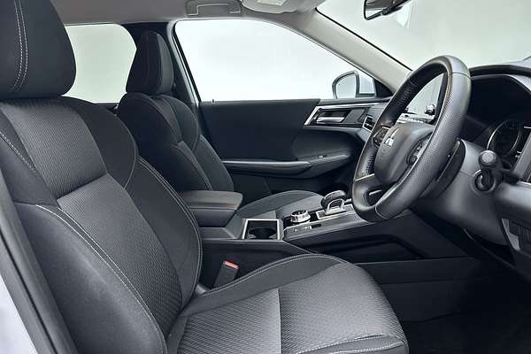 2024 Mitsubishi Outlander LS ZM