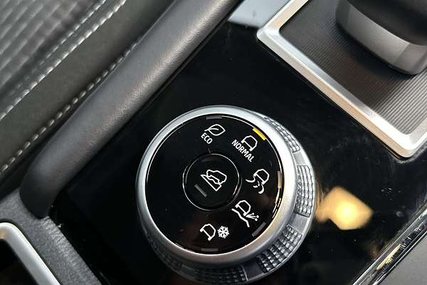 2024 Mitsubishi Outlander LS ZM