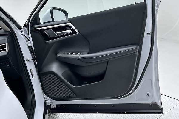 2024 Mitsubishi Outlander LS ZM