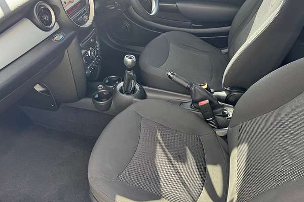 2011 MINI Cooper Ray R56 MY12