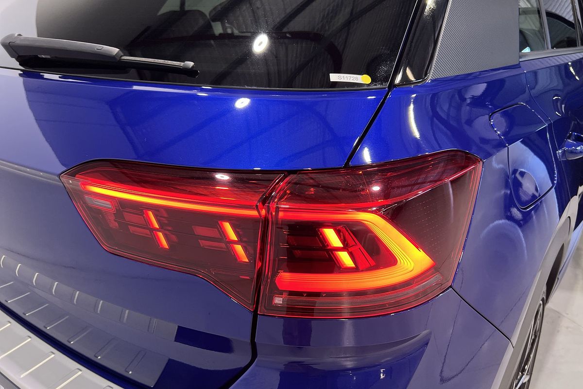2023 Volkswagen T-Roc R D11