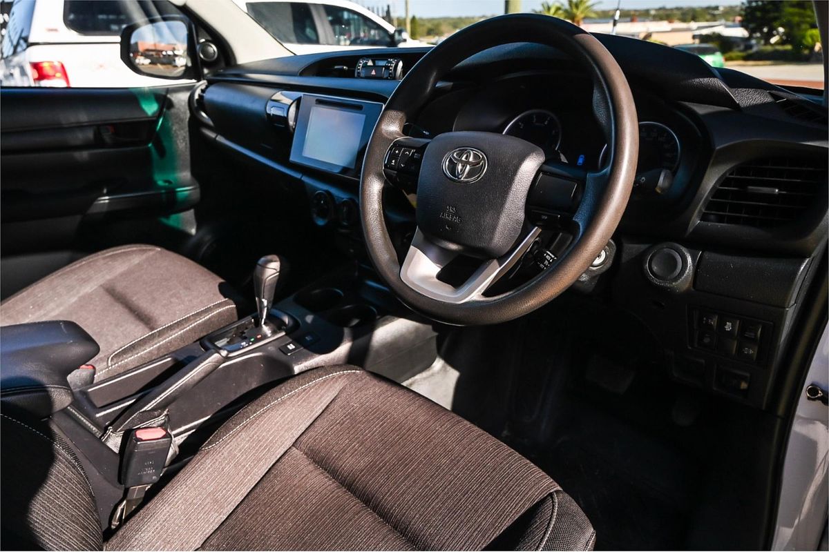 2018 Toyota Hilux SR GUN126R 4X4