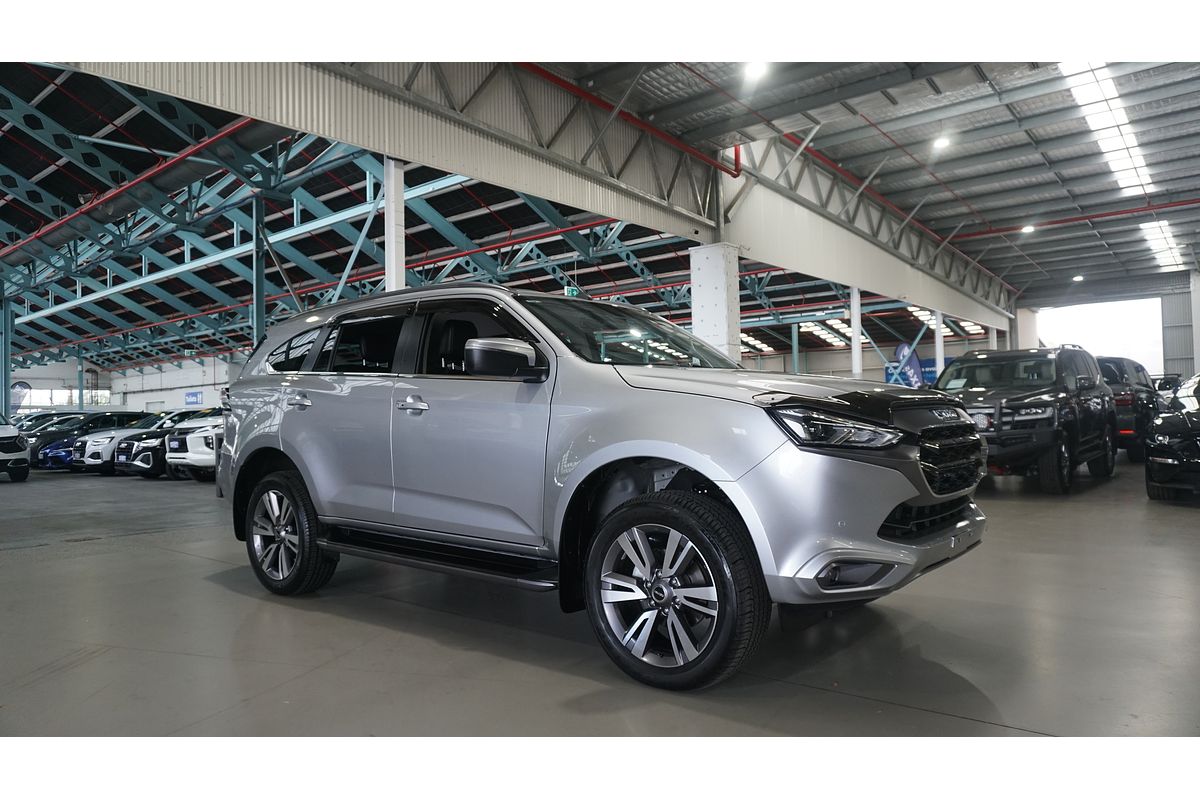 2024 Isuzu MU-X LS-T