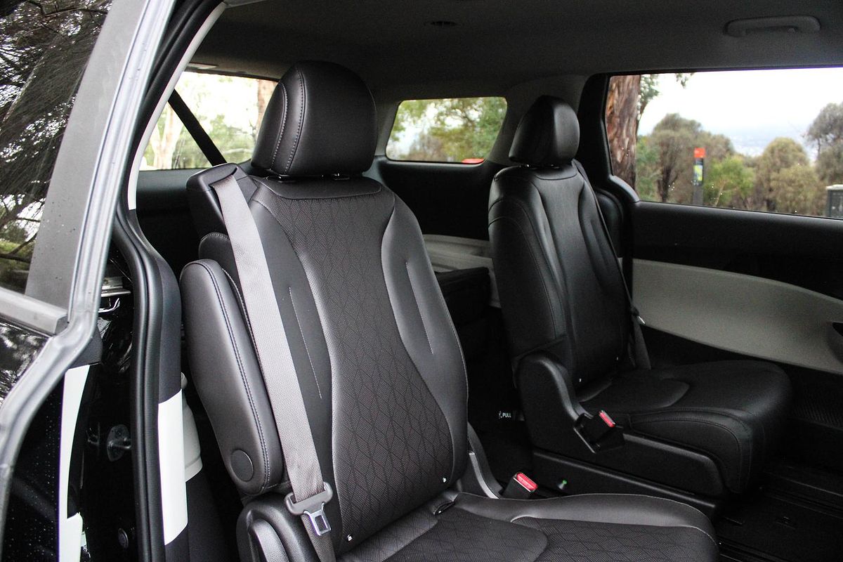 2023 Kia Carnival SLi KA4
