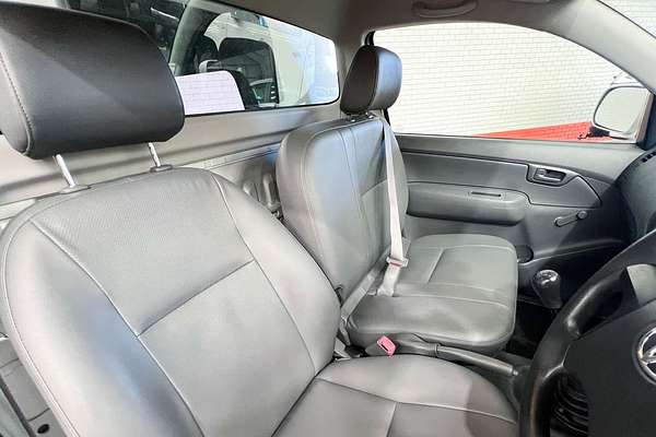 2013 Toyota Hilux Workmate TGN16R Rear Wheel Drive