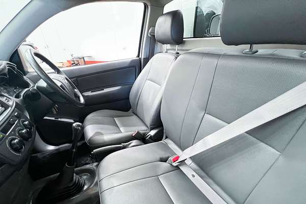 2013 Toyota Hilux Workmate TGN16R Rear Wheel Drive
