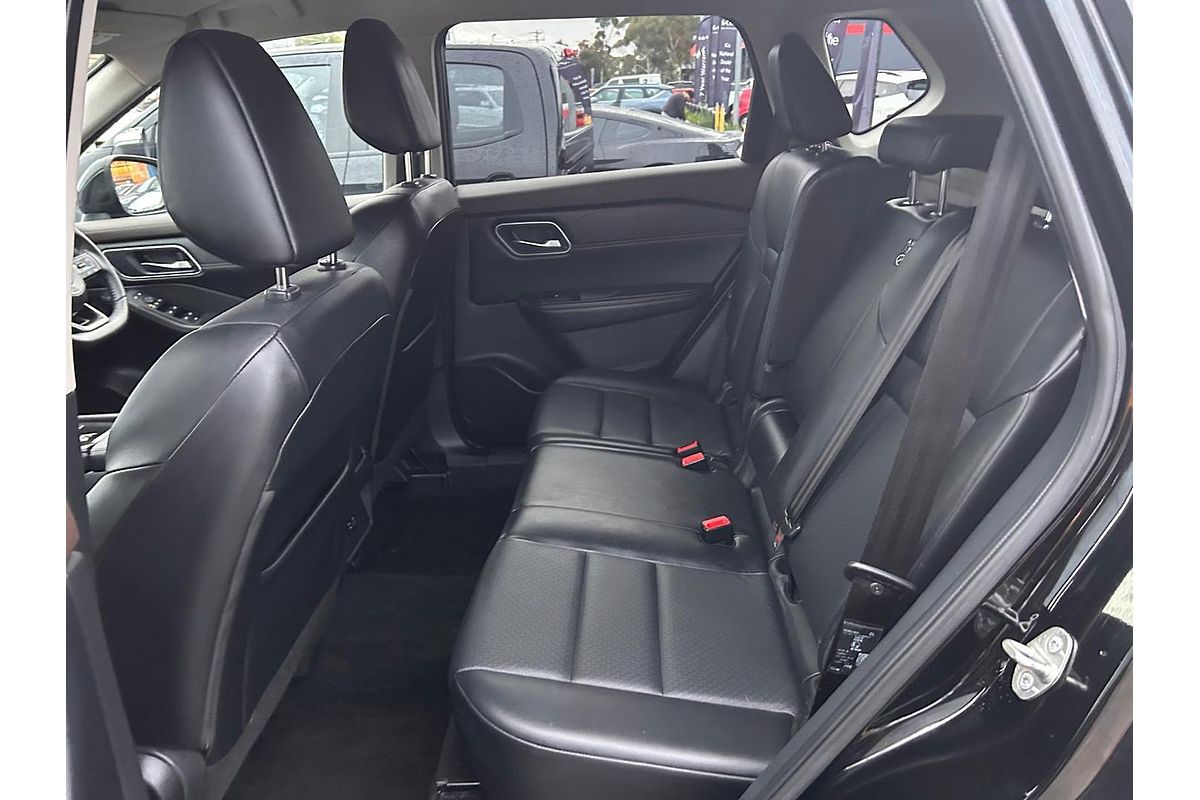 2024 Nissan X-TRAIL ST-L T33