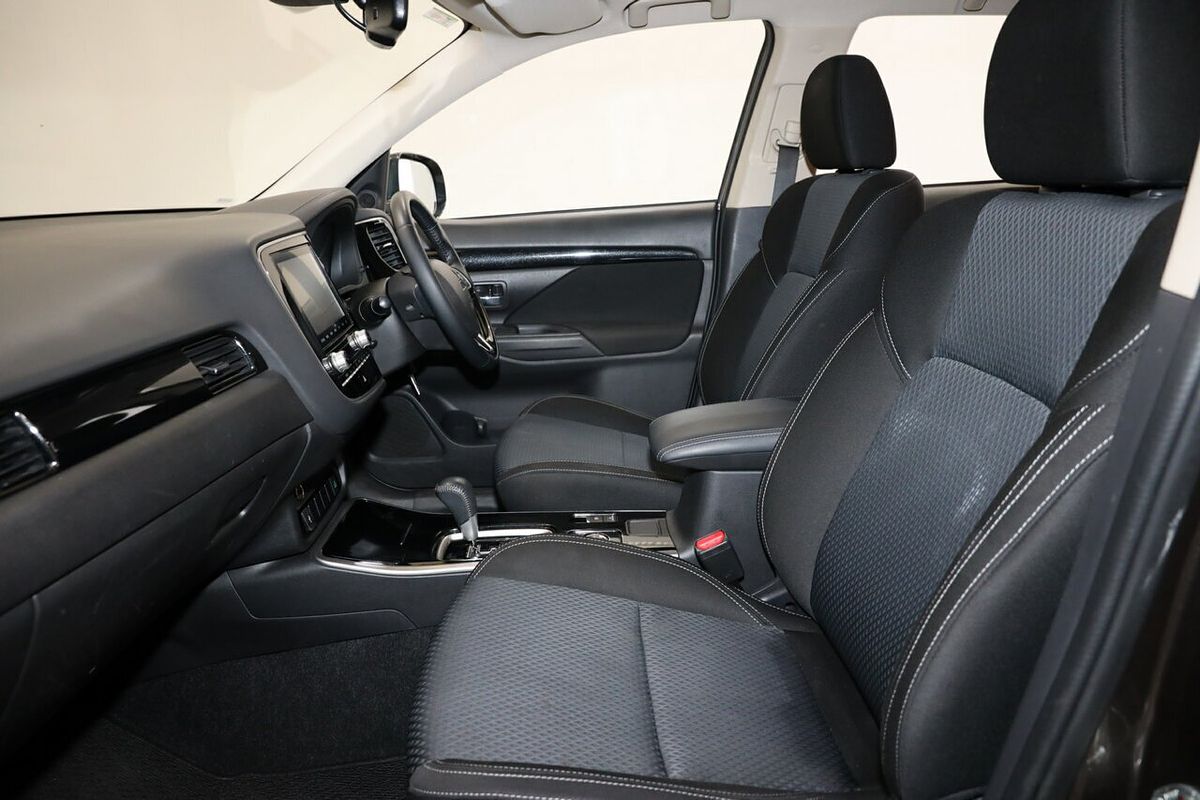 2021 Mitsubishi Outlander ES ZL