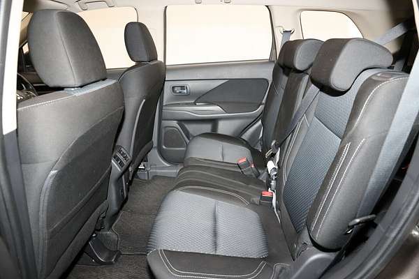 2021 Mitsubishi Outlander ES ZL