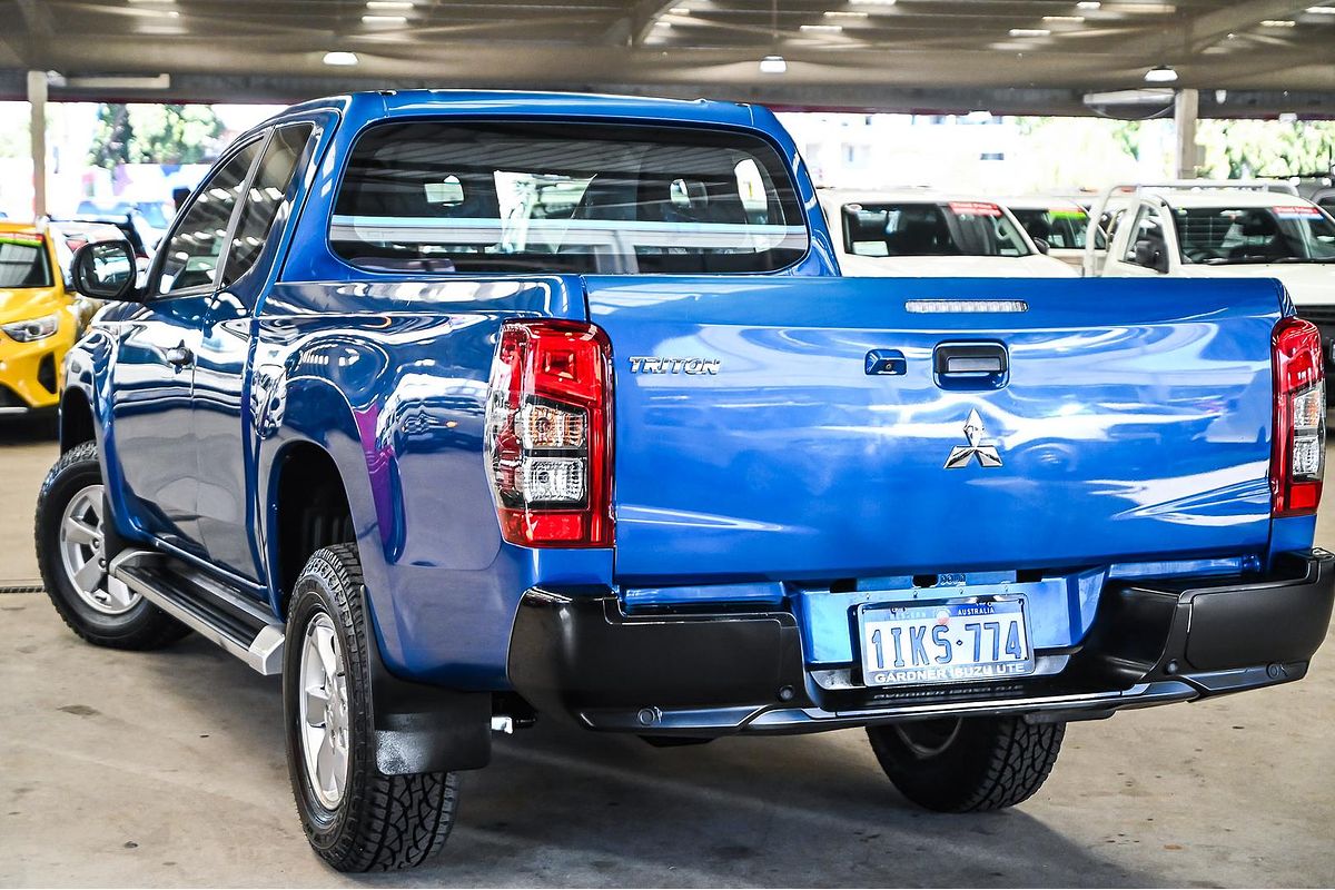 2021 Mitsubishi Triton GLX MR 4X4