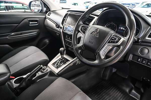 2021 Mitsubishi Triton GLX MR 4X4