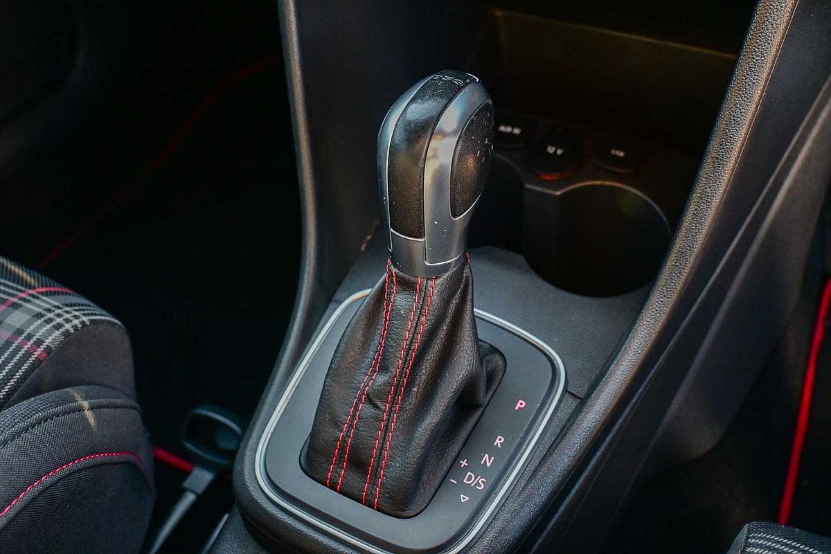 2015 Volkswagen Polo GTI 6R