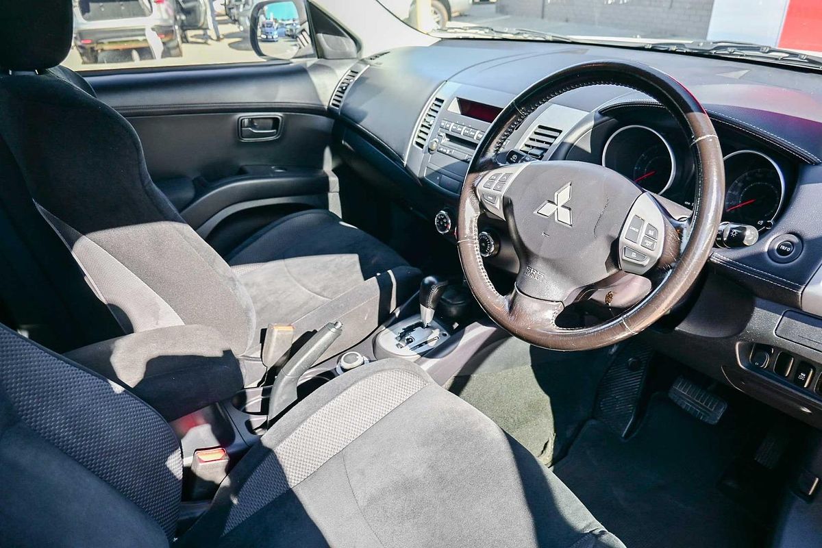 2012 Mitsubishi Outlander LS ZH