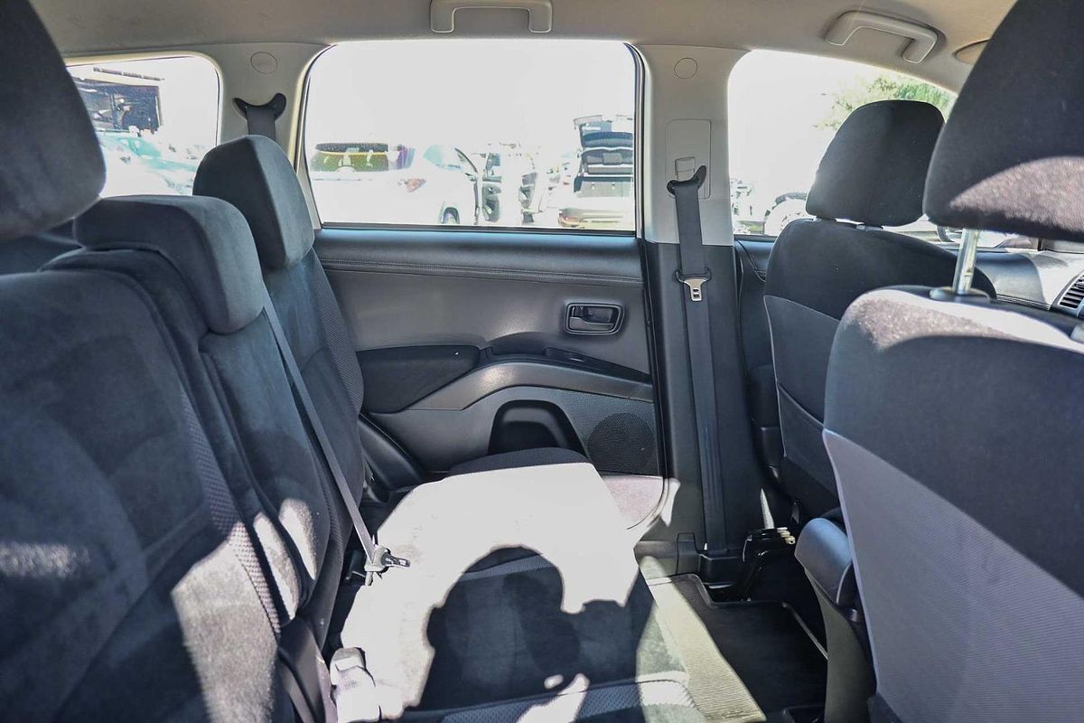 2012 Mitsubishi Outlander LS ZH
