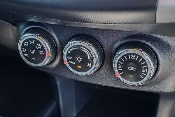 2012 Mitsubishi Outlander LS ZH