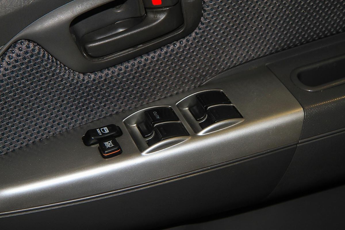2011 Toyota Hilux SR5 KUN26R 4X4