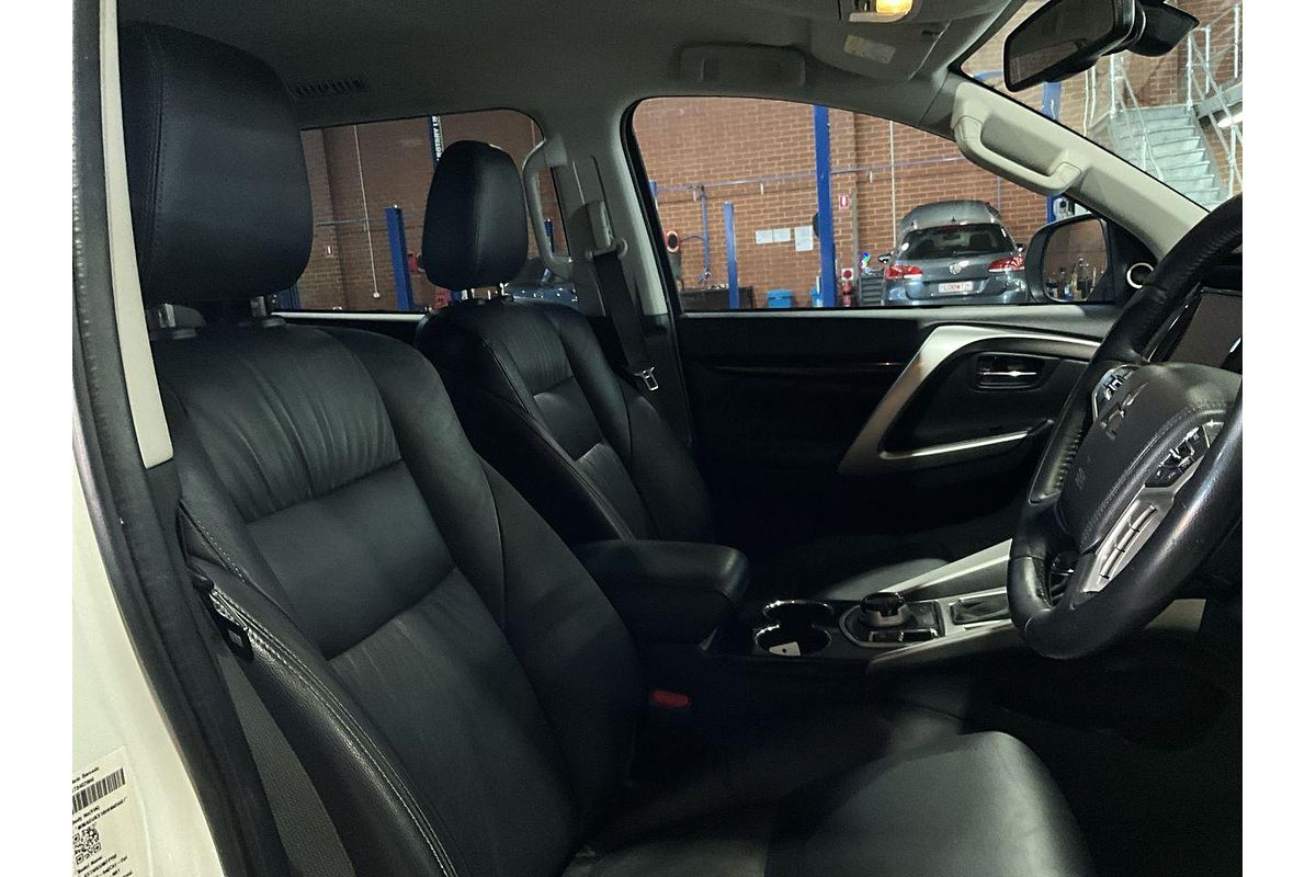 2017 Mitsubishi Pajero Sport Exceed QE